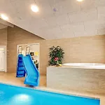 Luxury Retreat In Mommark - By Traum 度假居 *