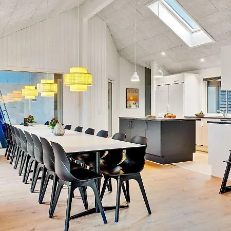 Luxury Retreat In Mommark Sarup
